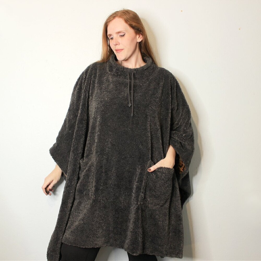 Coldesina International Flight Poncho One Size